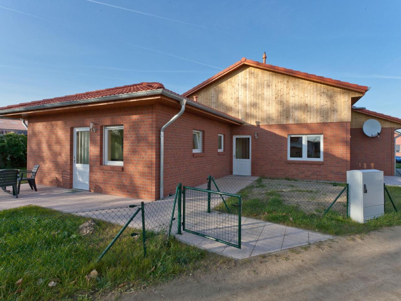 Peaceful Apartment In Zierow With Terrace Εξωτερικό φωτογραφία